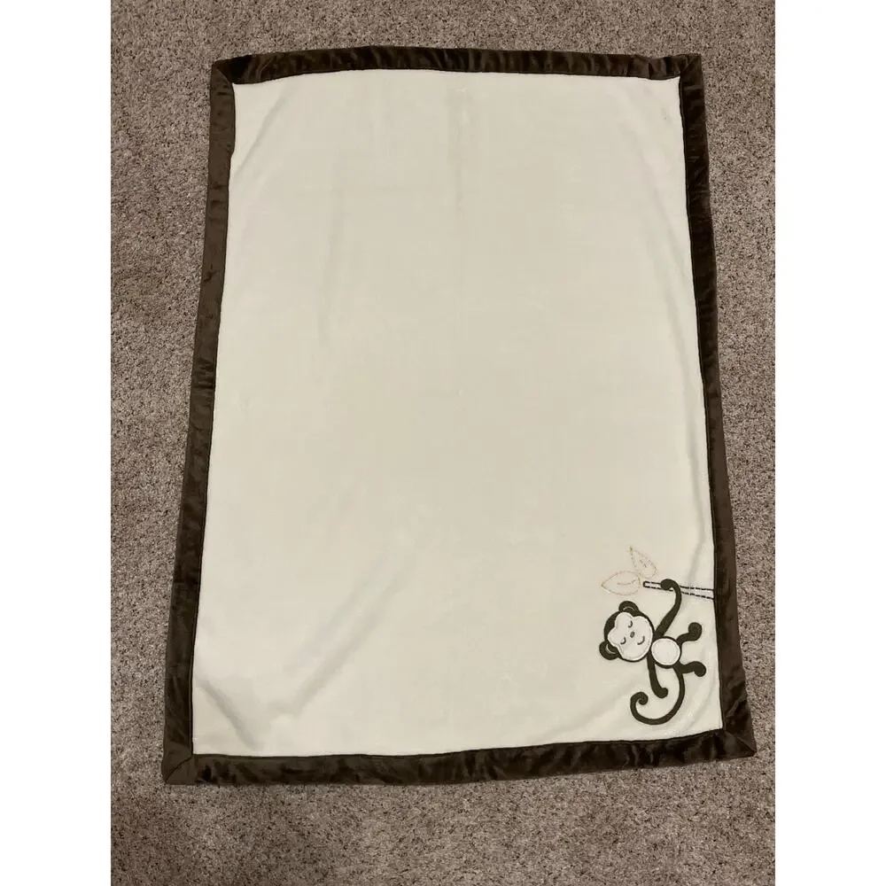 Nojo Dreamy Nights Safari Elephant Monkey Giraffe Moon Blankets (2) - Picture 10 of 12